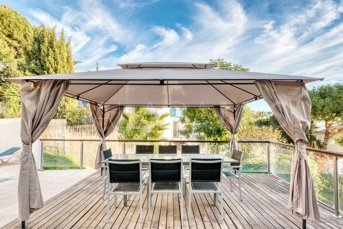Buy Sierrezuela 5 bedrooms villa