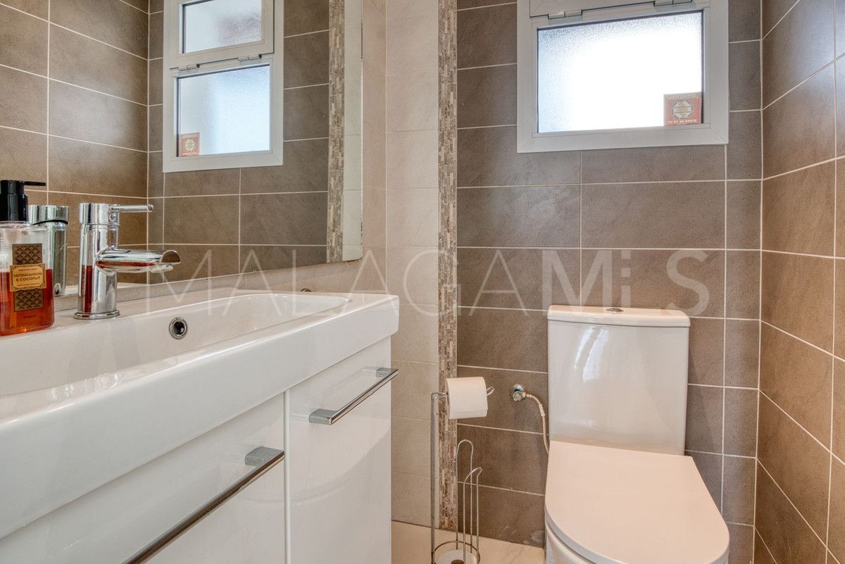 Buy Sierrezuela 5 bedrooms villa