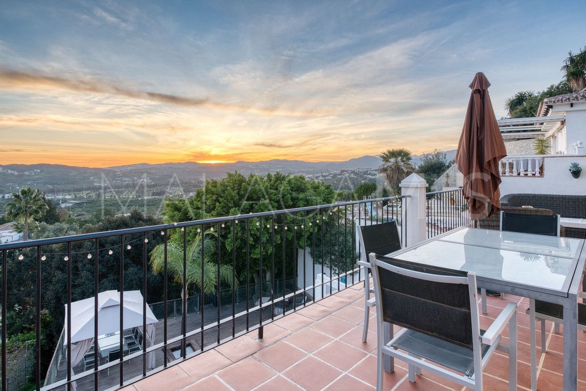 Buy Sierrezuela 5 bedrooms villa
