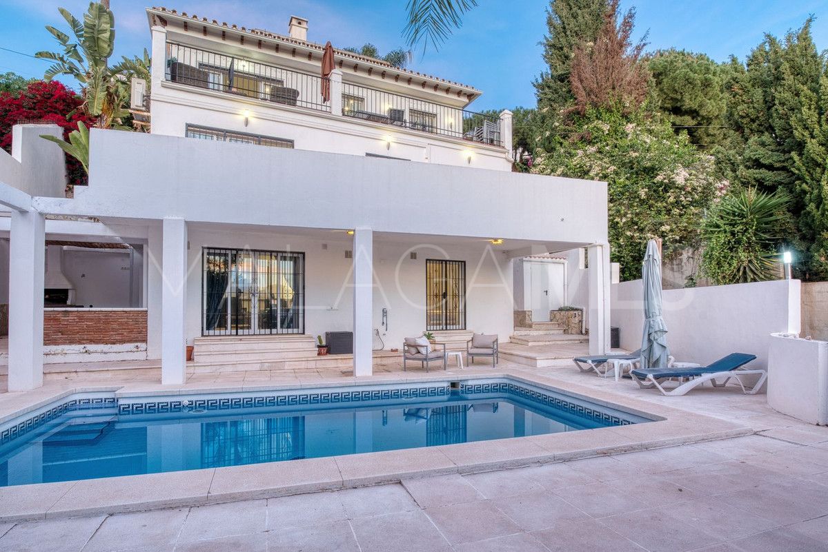 Villa for sale in Sierrezuela
