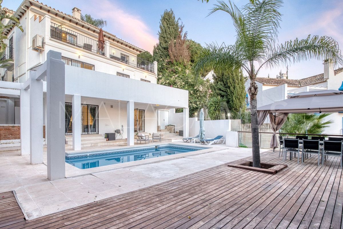 Buy Sierrezuela 5 bedrooms villa