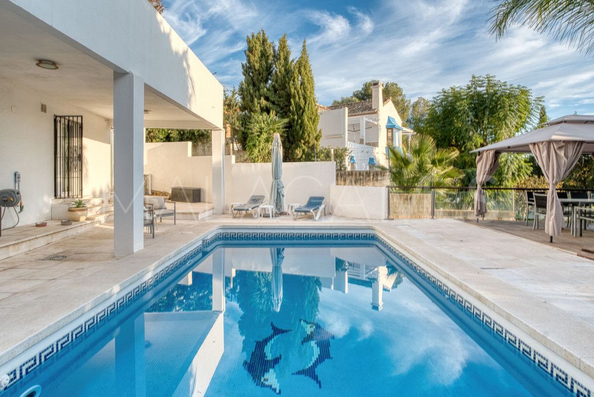 Buy Sierrezuela 5 bedrooms villa