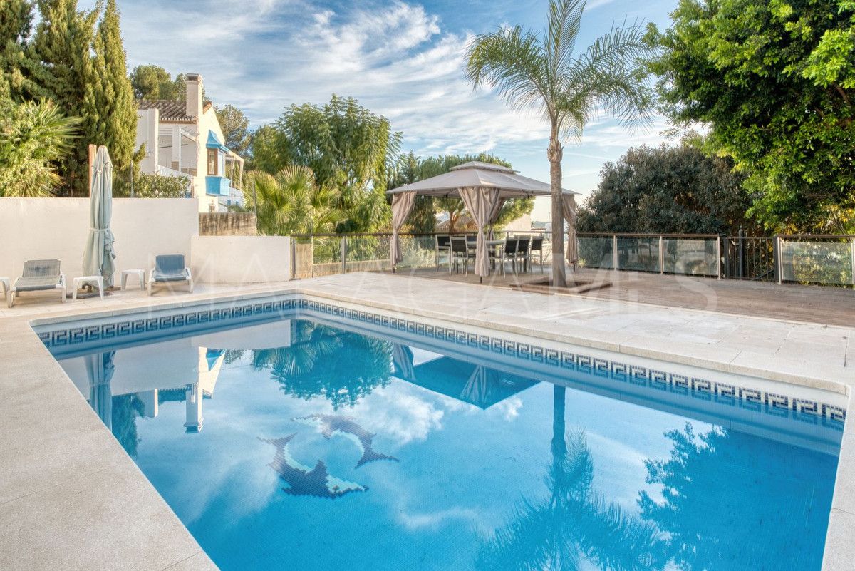 Buy Sierrezuela 5 bedrooms villa