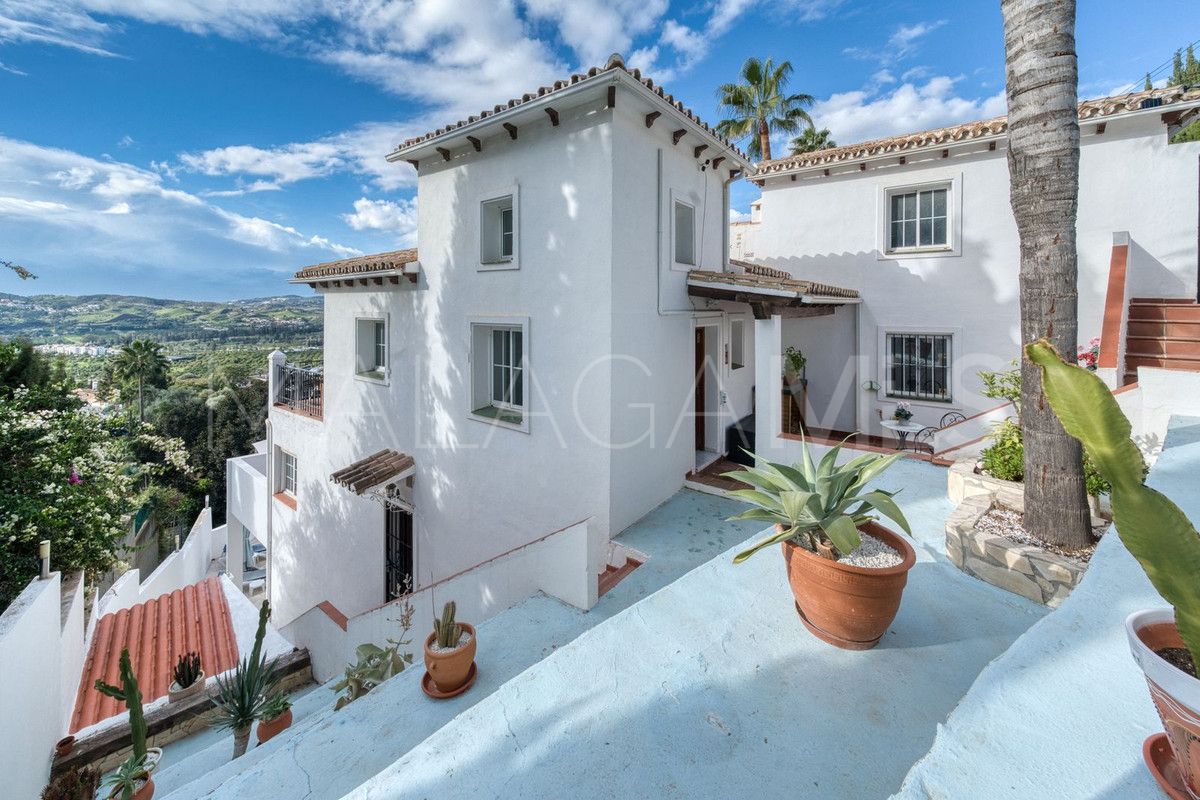 Buy Sierrezuela 5 bedrooms villa