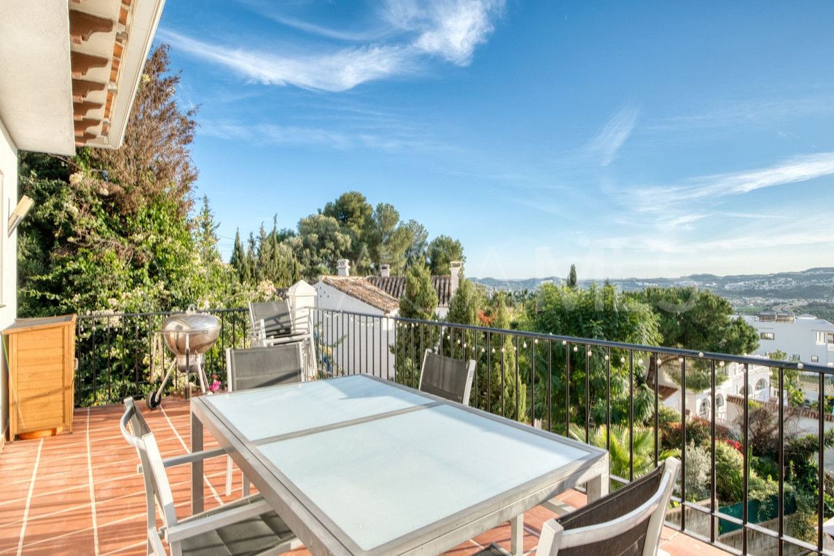 Buy Sierrezuela 5 bedrooms villa