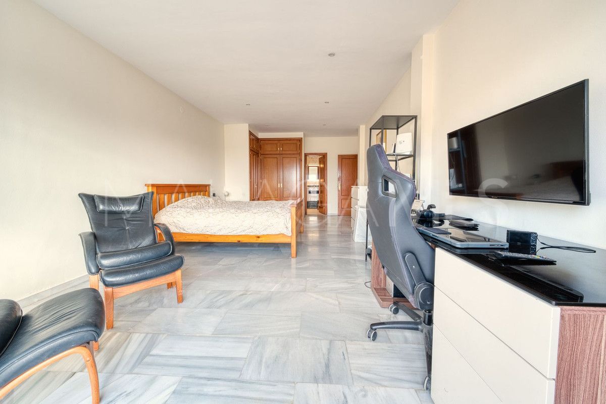 Buy Sierrezuela 5 bedrooms villa