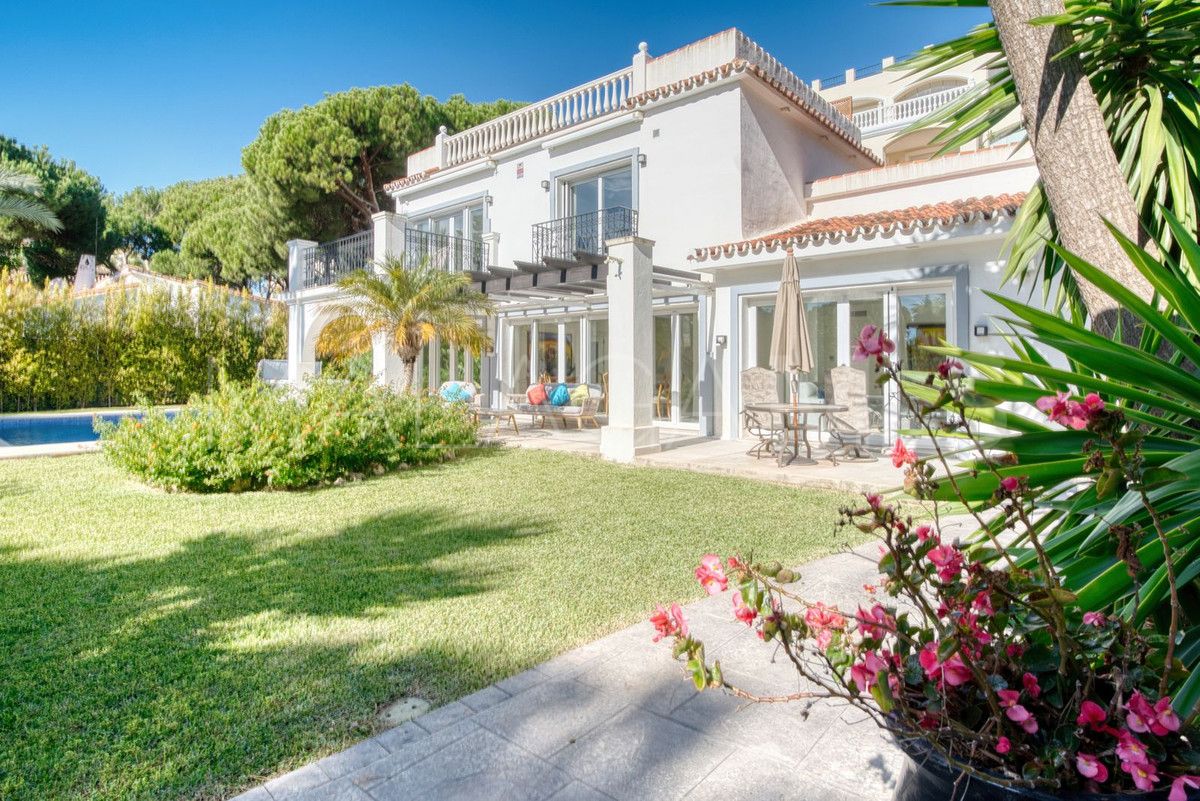 For sale Elviria 4 bedrooms villa