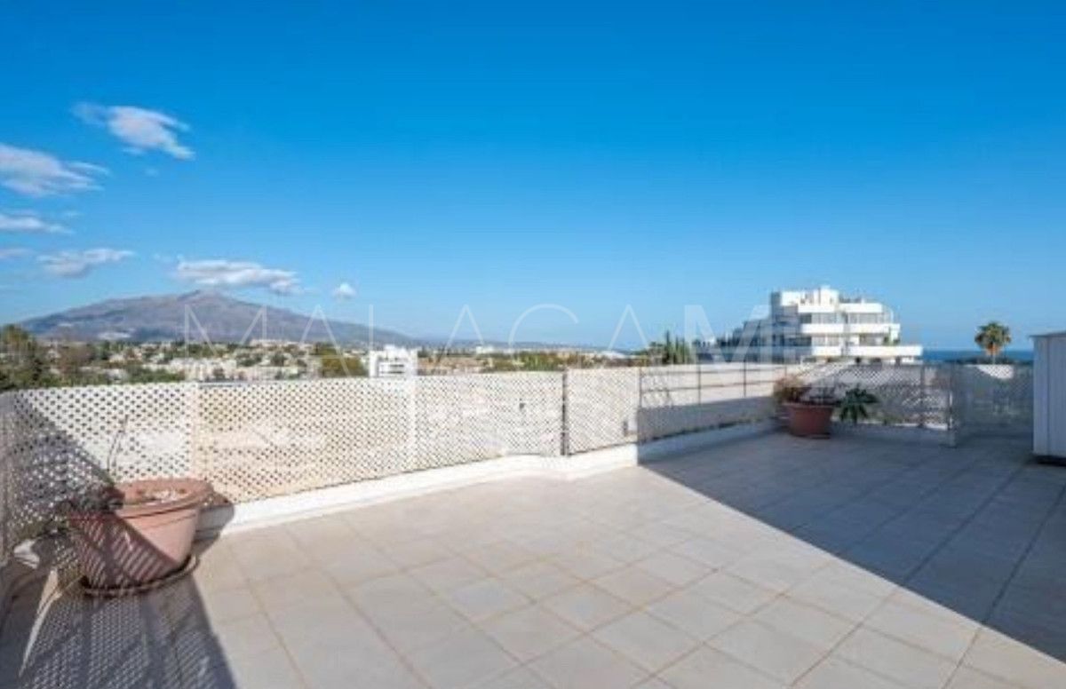 For sale 2 bedrooms apartment in Guadalmina Alta