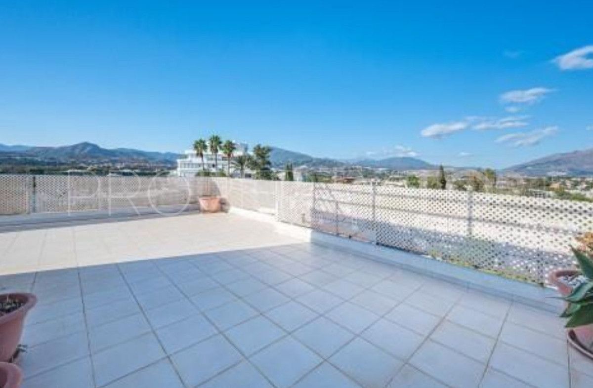 Comprar apartamento de 2 dormitorios en Guadalmina Alta