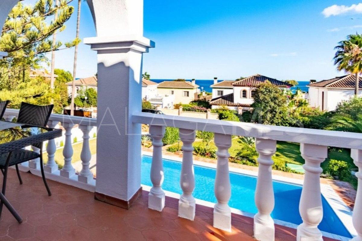 Villa for sale in La Duquesa