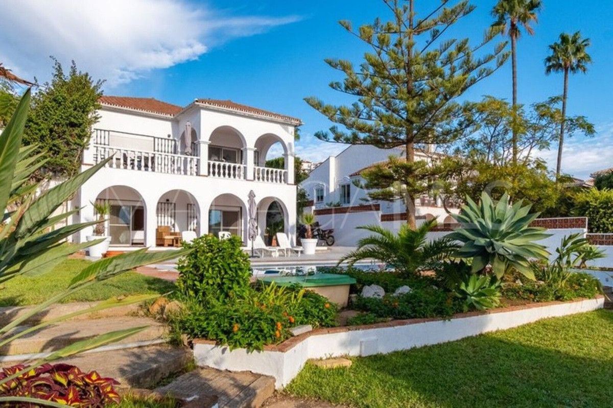 Villa for sale in La Duquesa