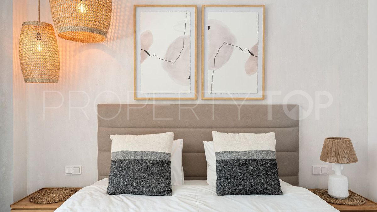 Comprar apartamento planta baja en Marbella Ciudad de 3 dormitorios