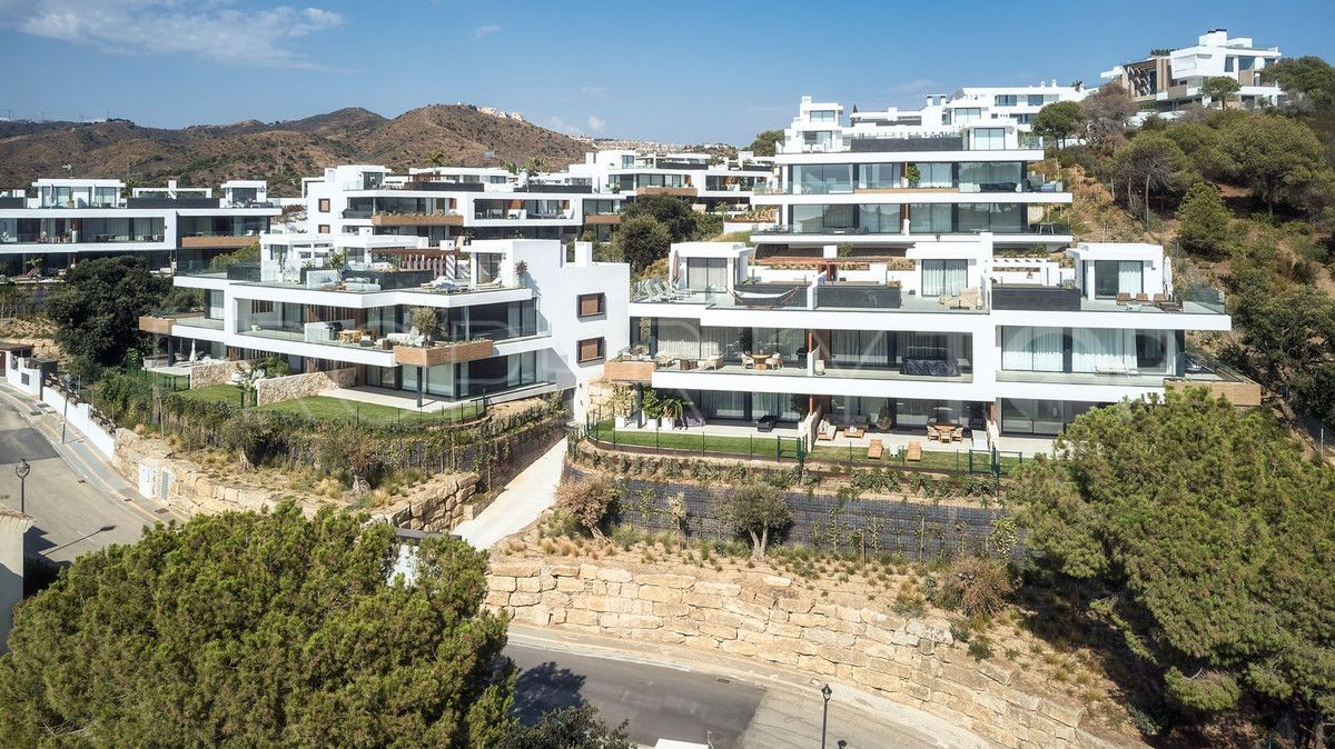 For sale ground floor apartment with 3 bedrooms in Marbella City