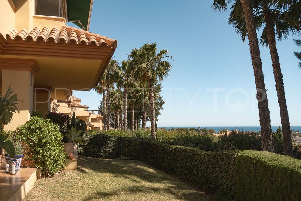 Ground floor apartment for sale in Marbella City with 3 bedrooms