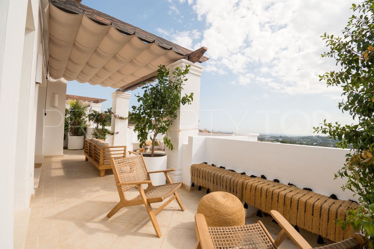 Buy apartment in Nueva Andalucia