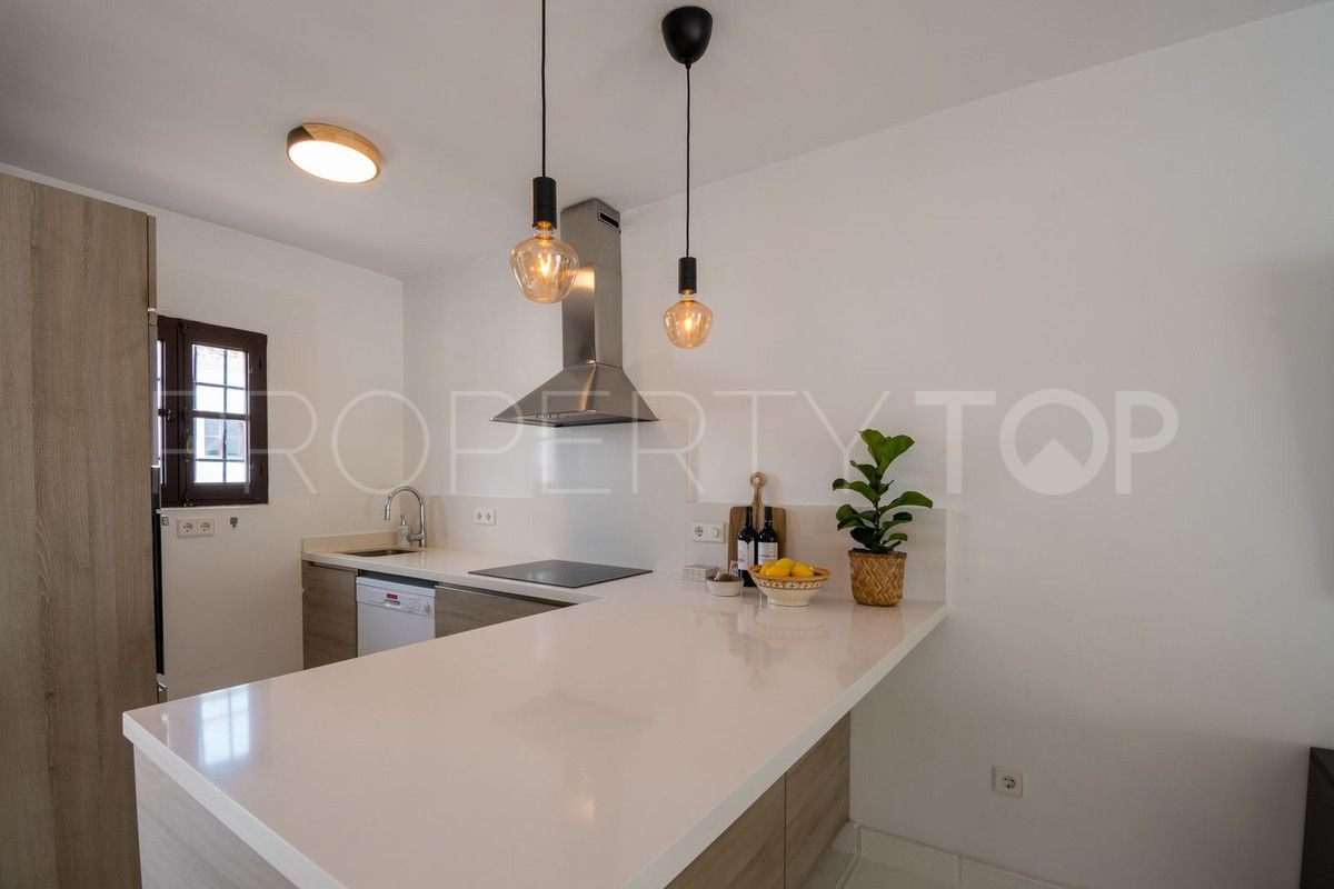 Town house for sale in Nueva Andalucia