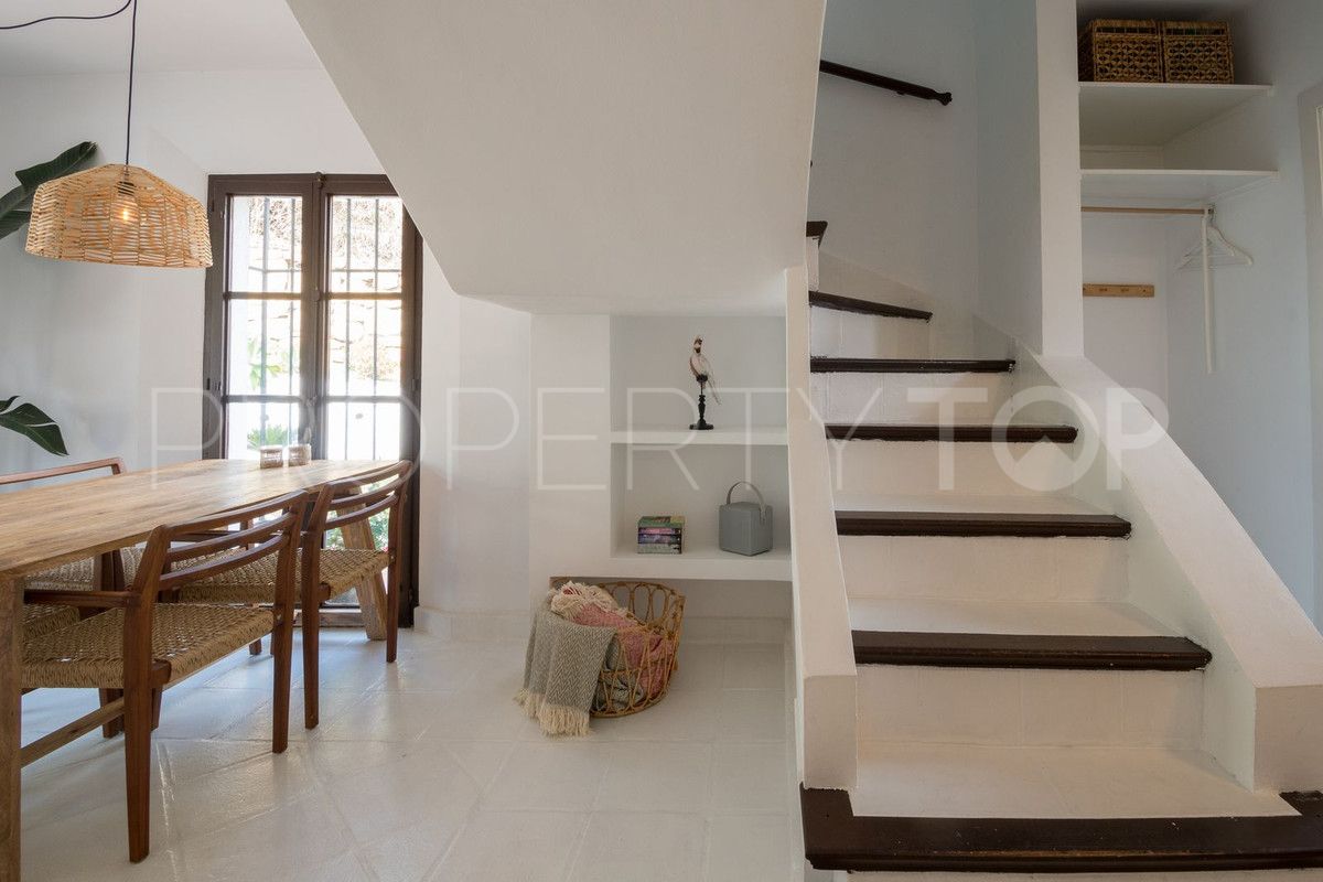 Town house for sale in Nueva Andalucia