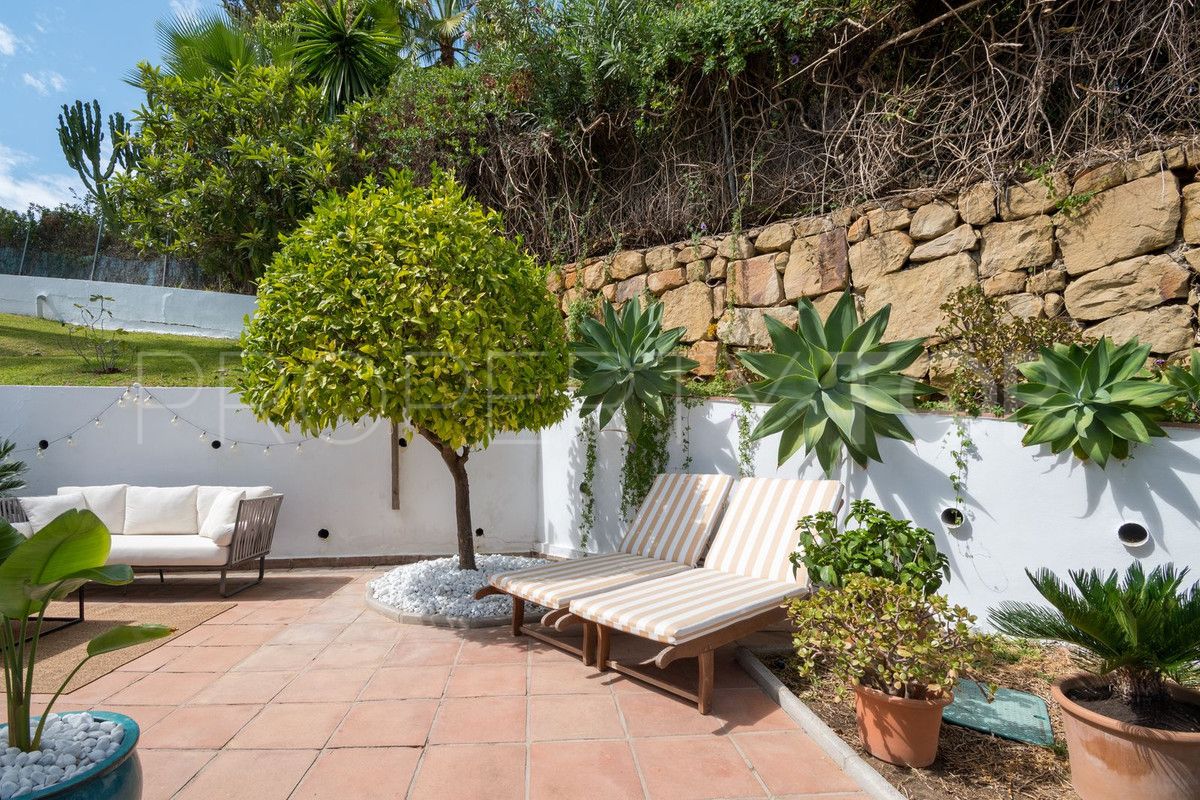 Town house for sale in Nueva Andalucia