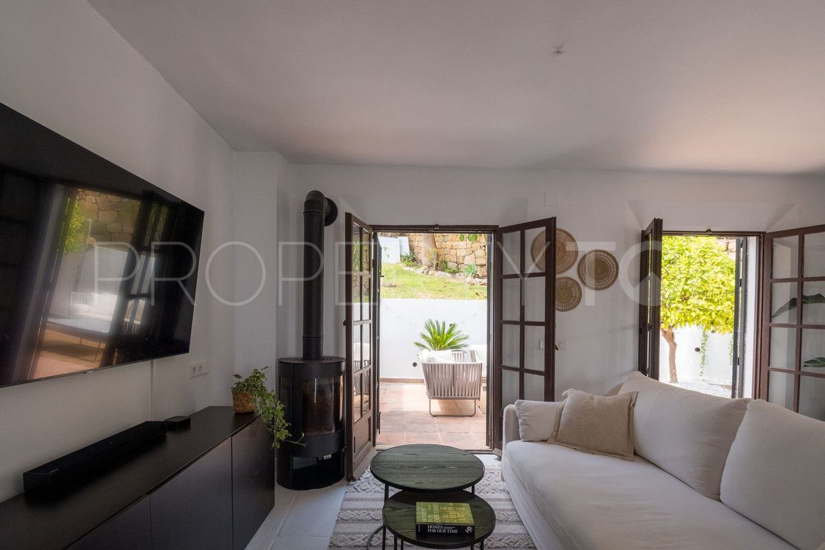 Town house for sale in Nueva Andalucia