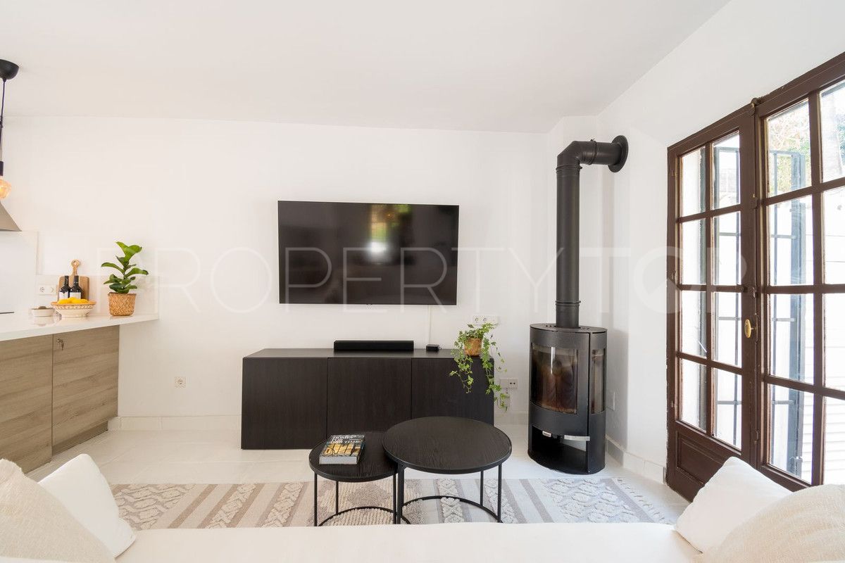 Town house for sale in Nueva Andalucia