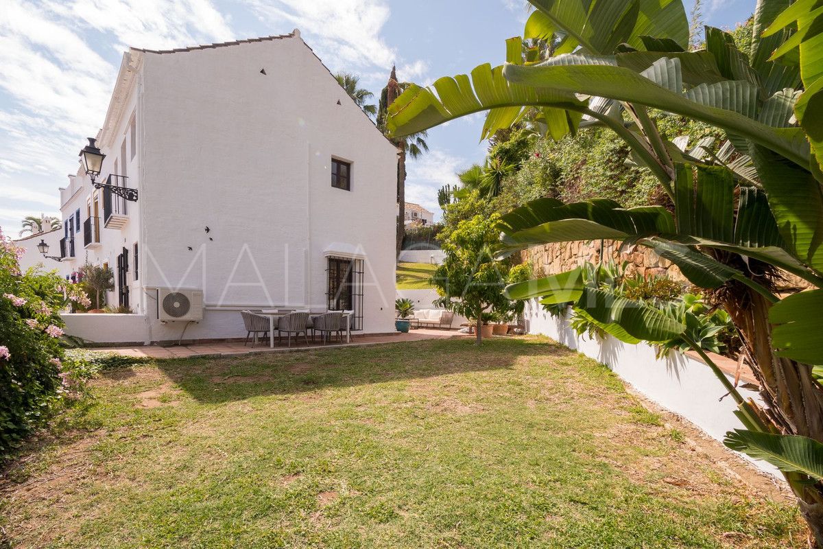 Reihenhaus for sale in Nueva Andalucia