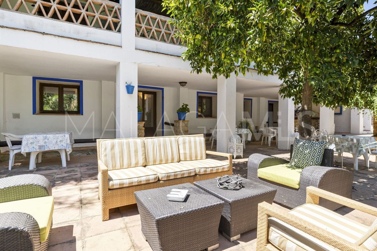 Villa for sale in Cortes de la Frontera