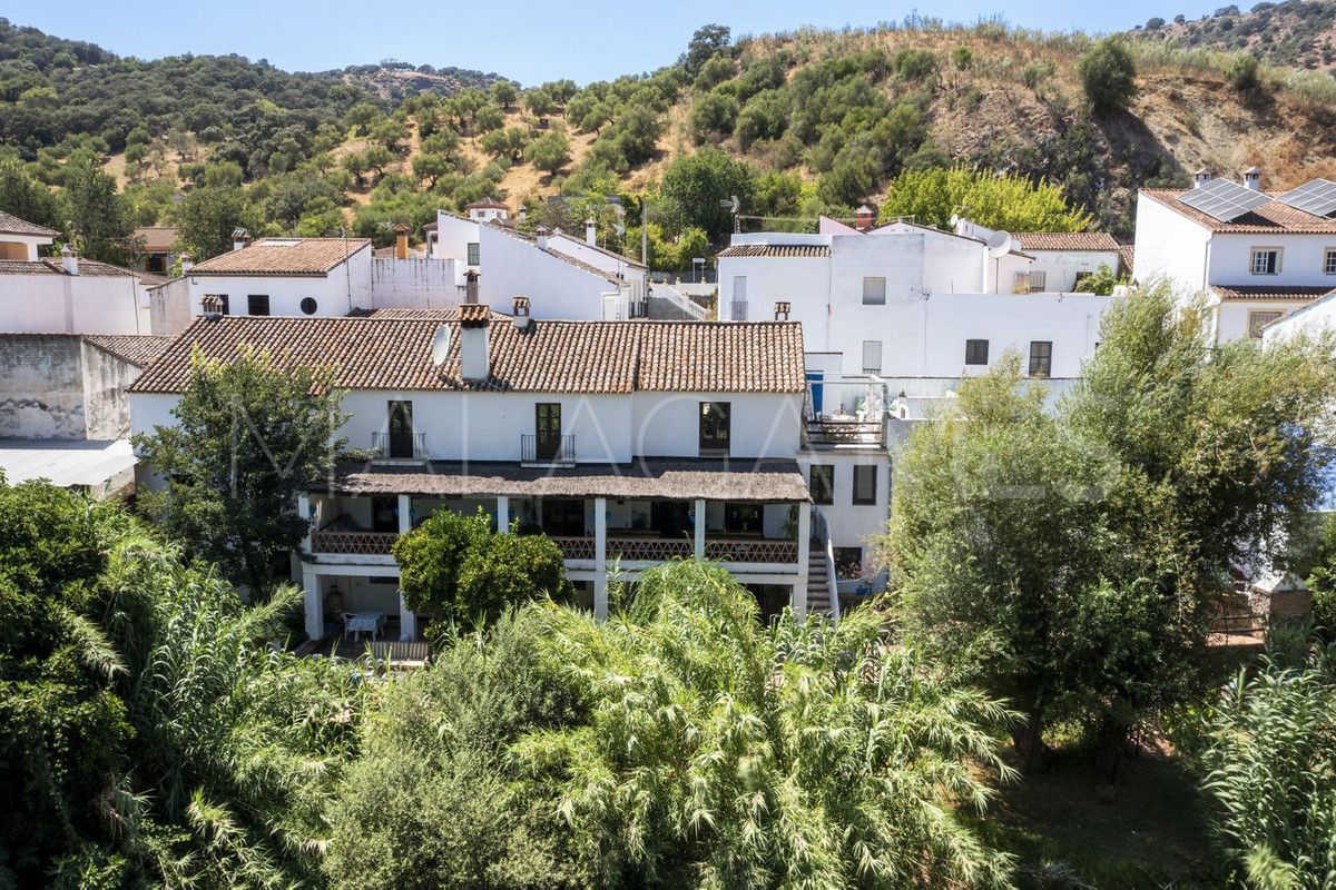 Buy villa in Cortes de la Frontera with 9 bedrooms