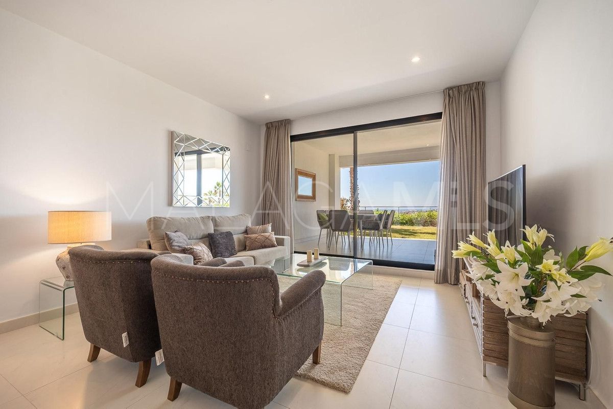 Se vende apartamento planta baja in Estepona de 2 bedrooms