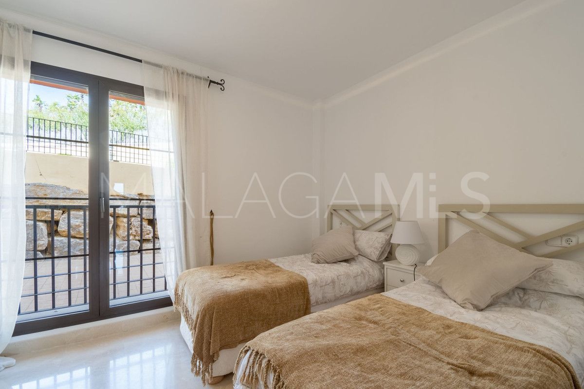 Se vende apartamento planta baja in Los Arqueros de 2 bedrooms