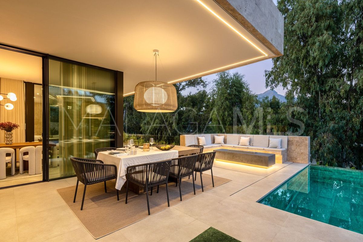 Villa for sale in Marbella City