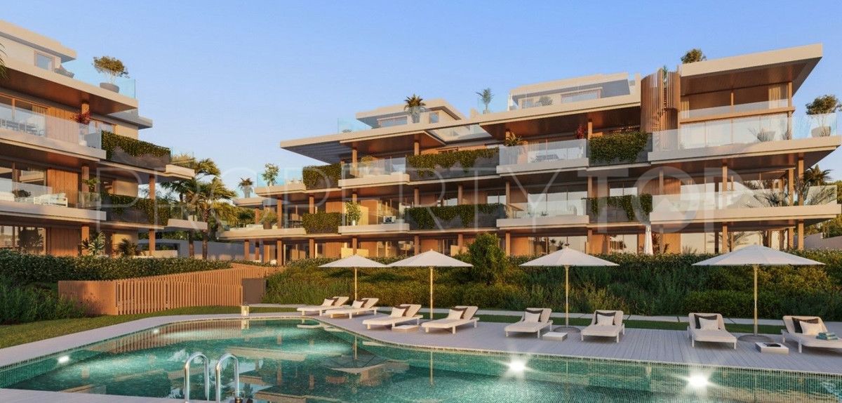 Apartamento planta baja a la venta con 3 dormitorios en Estepona