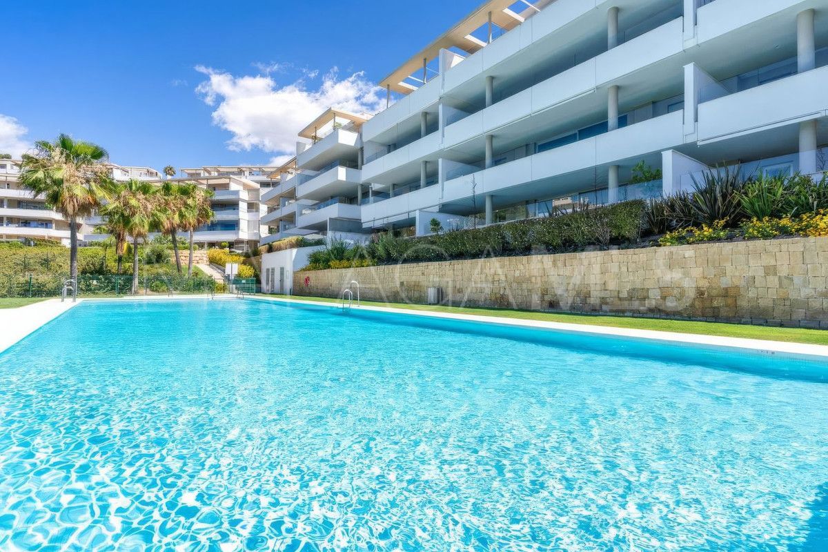 Buy apartamento in Benahavis with 3 bedrooms