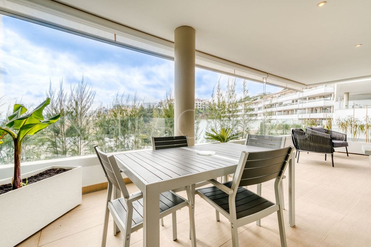 Buy apartamento in Benahavis with 3 bedrooms
