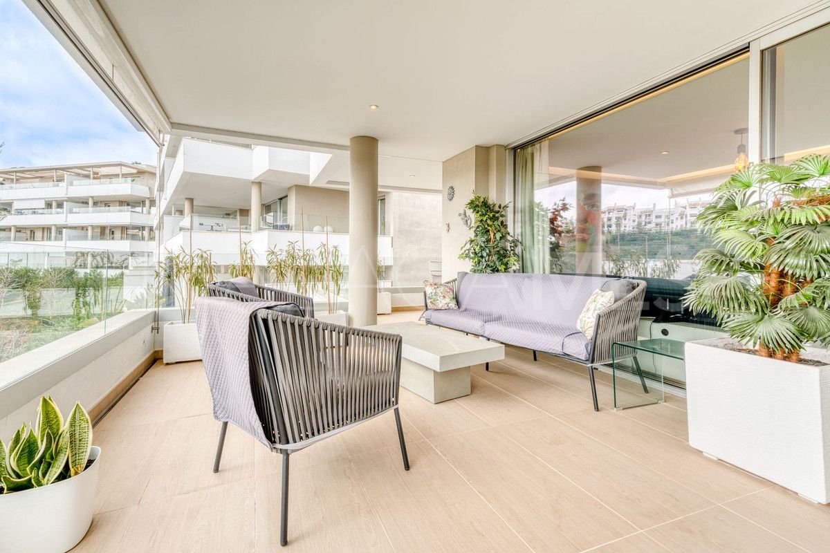 Buy apartamento in Benahavis with 3 bedrooms