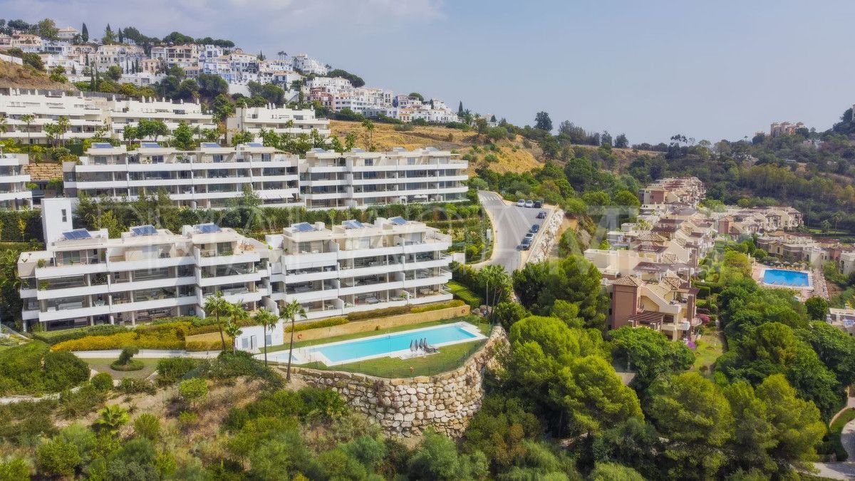 Buy apartamento in Benahavis with 3 bedrooms