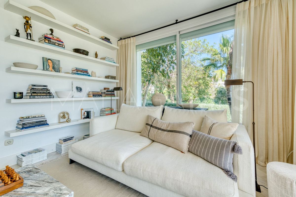 Erdgeschosswohnung for sale in Estepona