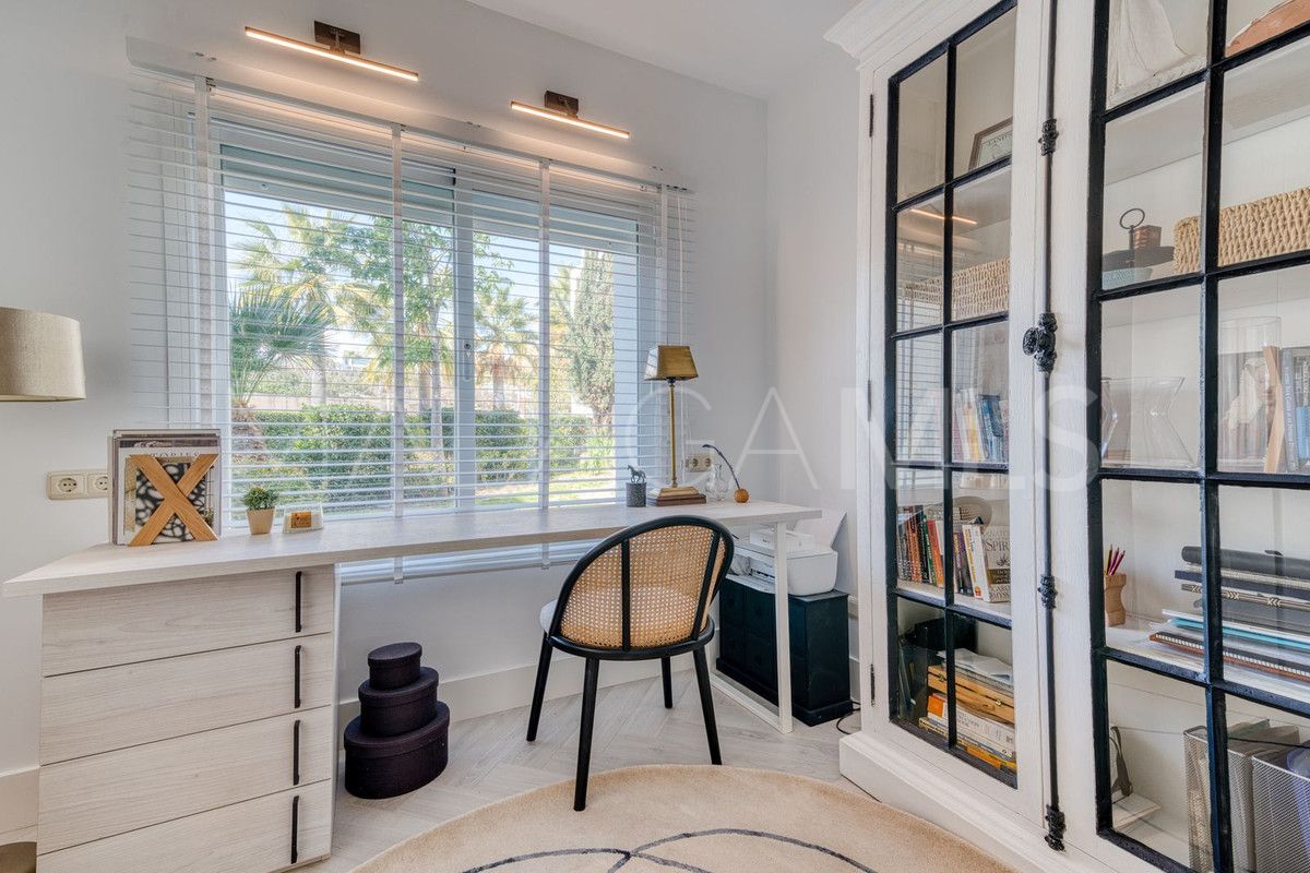 Erdgeschosswohnung for sale in Estepona