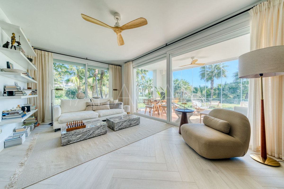 Erdgeschosswohnung for sale in Estepona