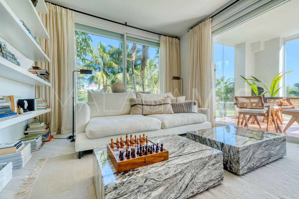 Erdgeschosswohnung for sale in Estepona