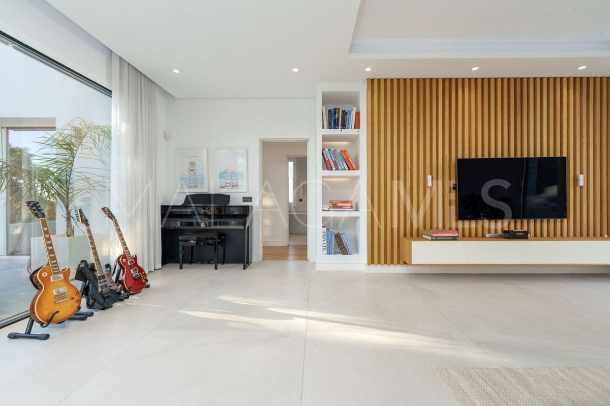 Villa for sale in Marbella City