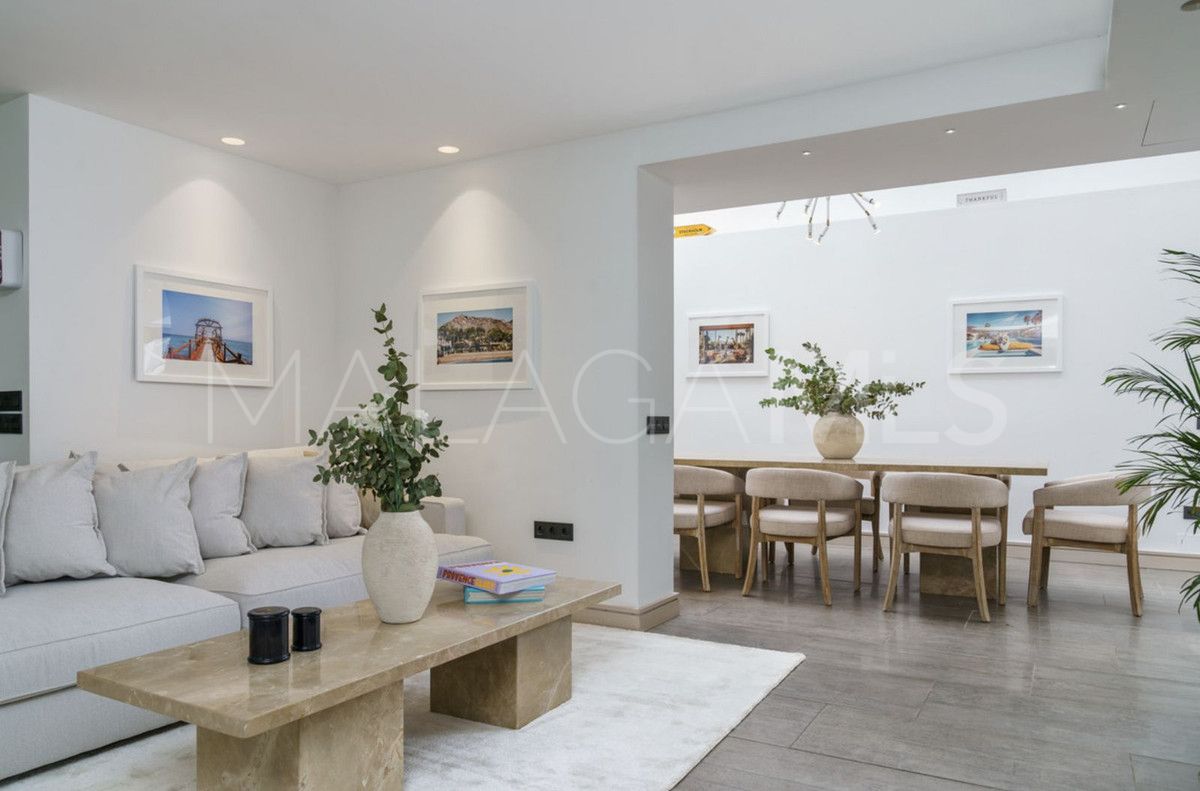Villa for sale in Marbella City