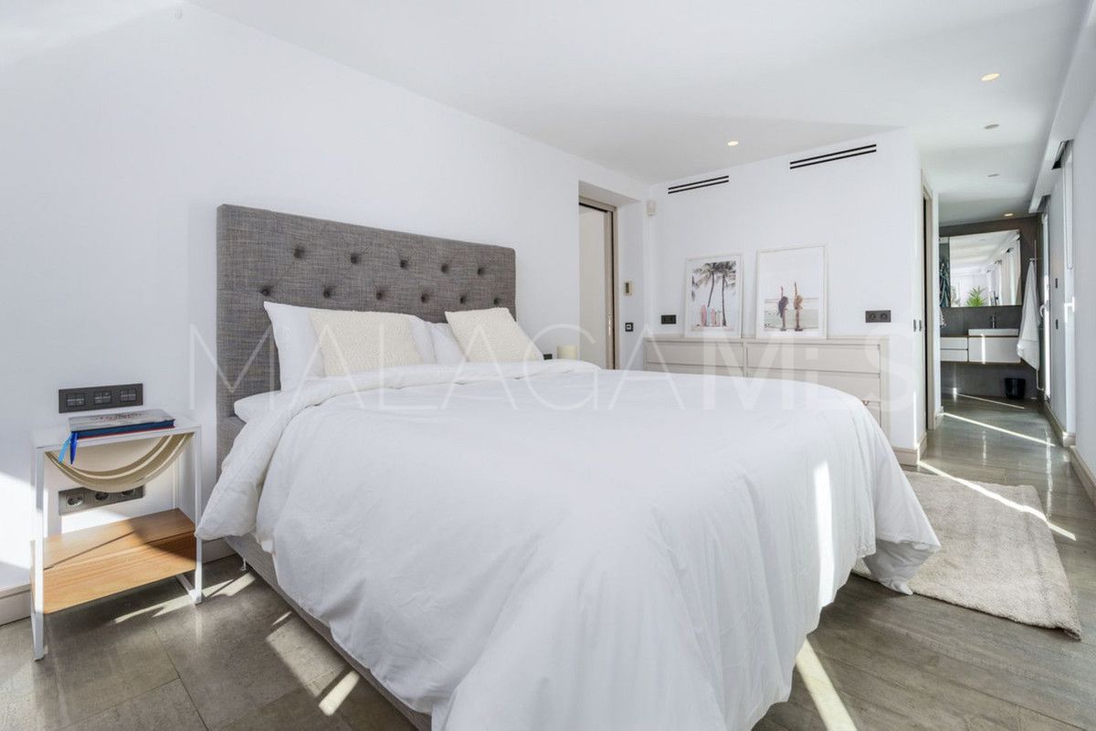 Villa for sale in Marbella City