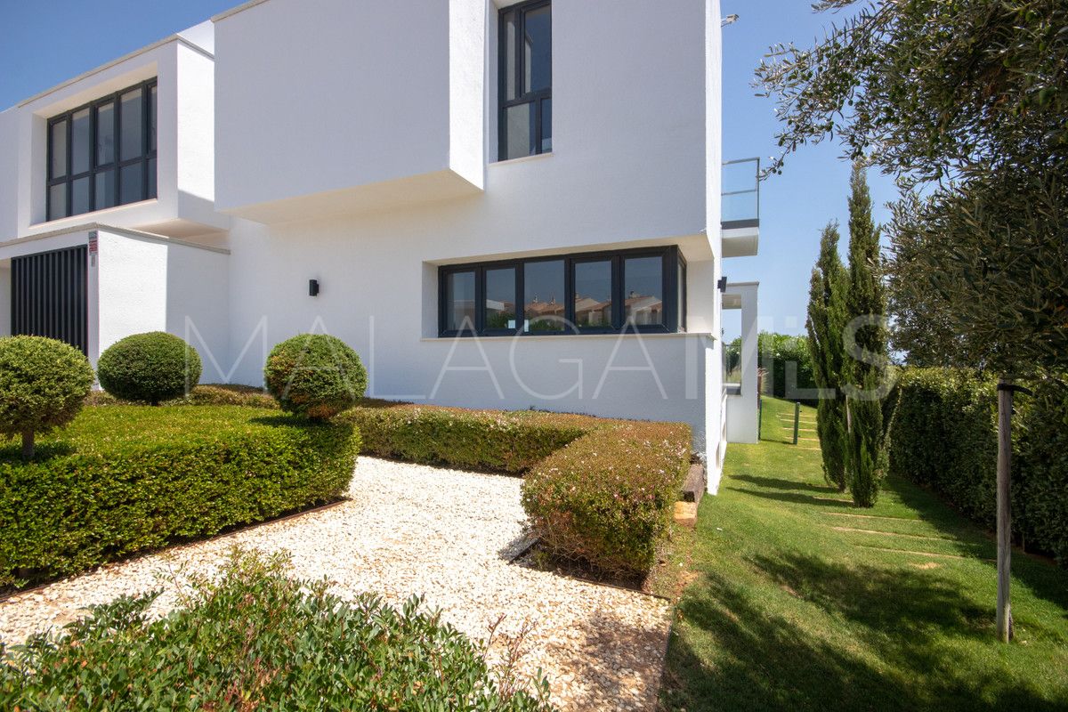 Villa for sale in La Duquesa