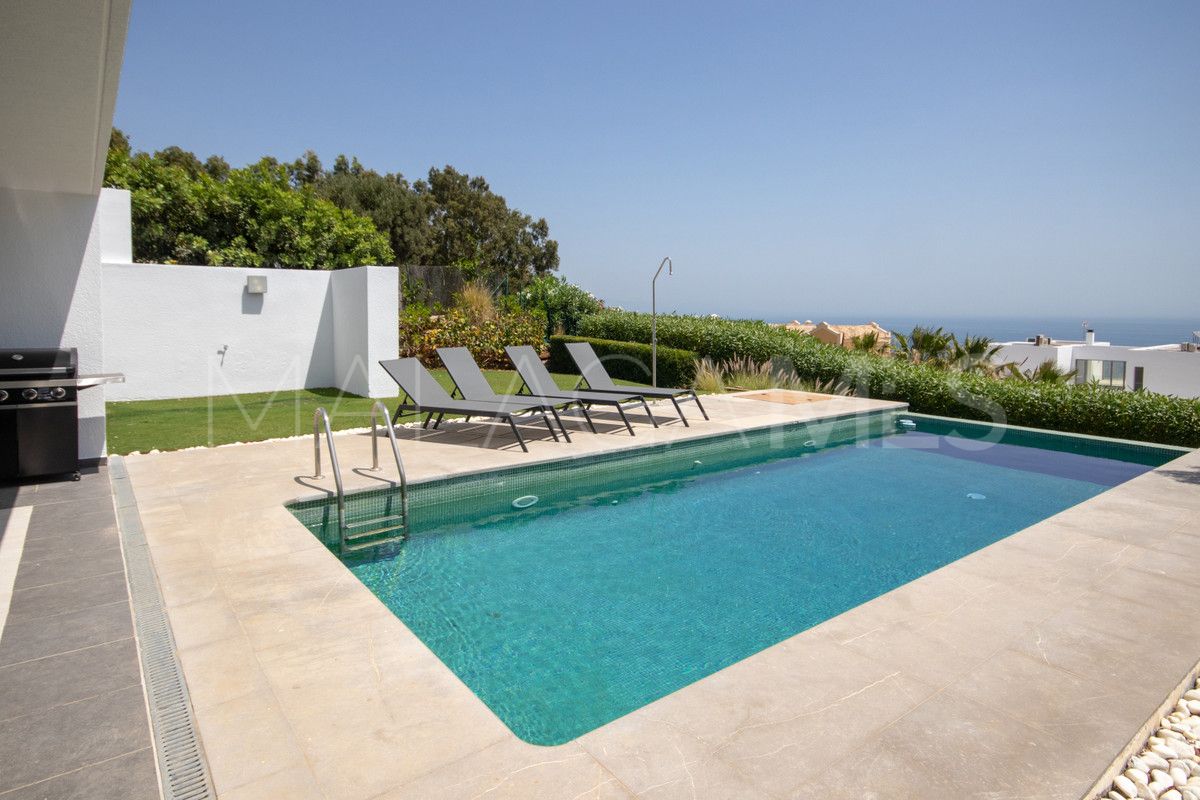 Villa for sale in La Duquesa