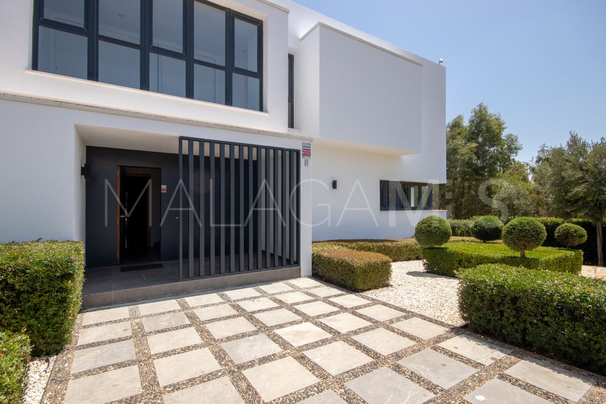 Villa for sale in La Duquesa