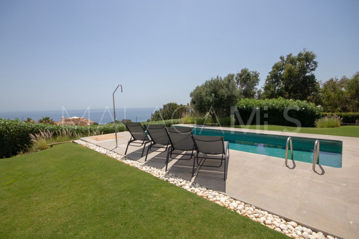 Villa for sale in La Duquesa