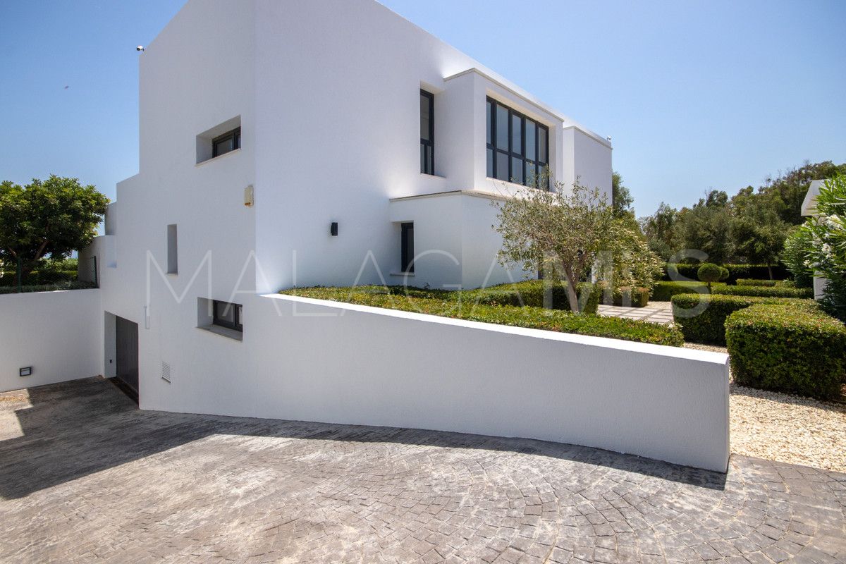 Villa for sale in La Duquesa