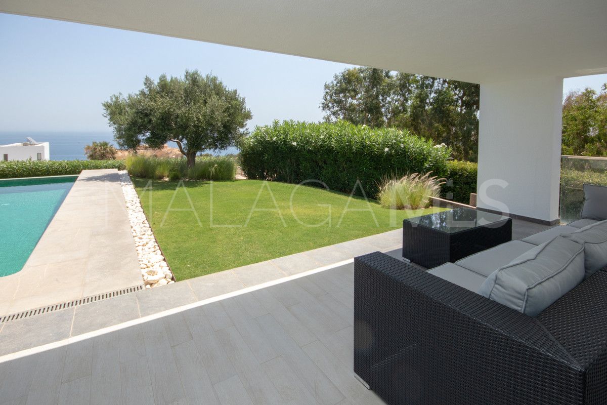 Villa for sale in La Duquesa