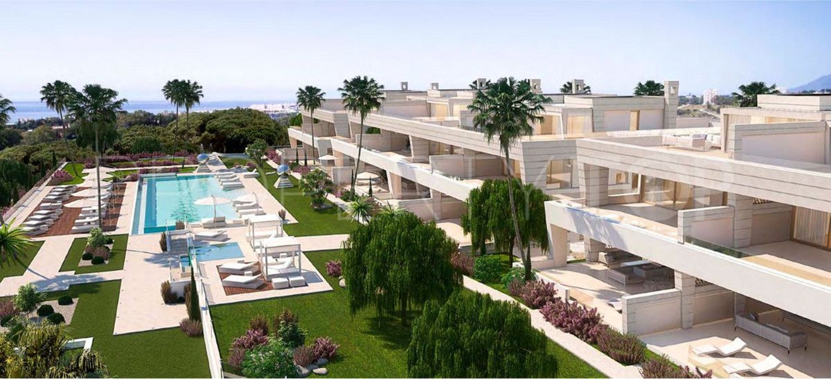 For sale ground floor apartment in Marbella Golden Mile with 4 bedrooms