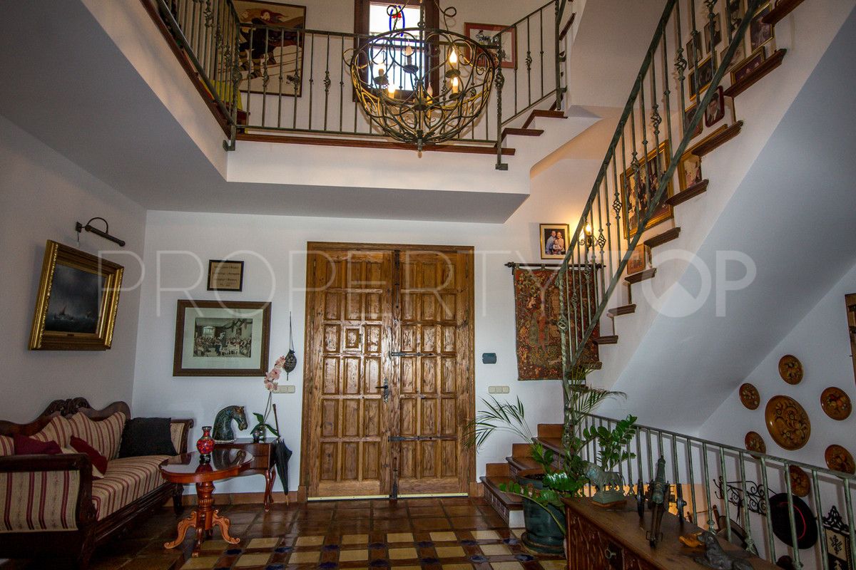 Villa de 4 dormitorios en venta en La Duquesa
